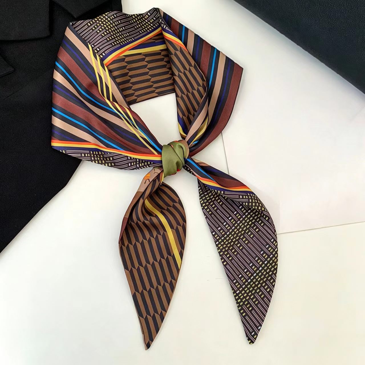Head Wrap Turban - Foulard en soie biaisé imprimé de