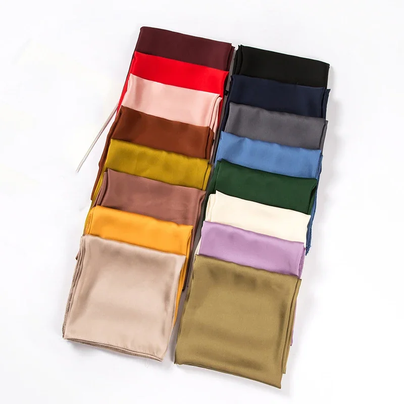 Ascot Neck Scarf - Écharpe en satin pour femmes 70